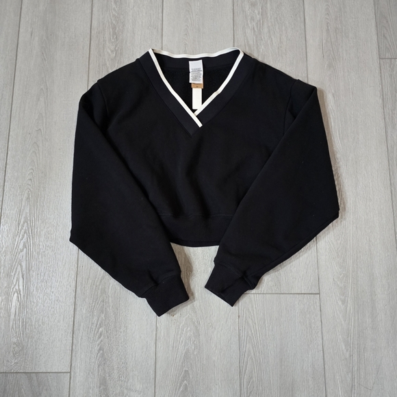 VS Pink Black V-Neck Cropped Sweatshirt Size Small - Picture 4 of 6